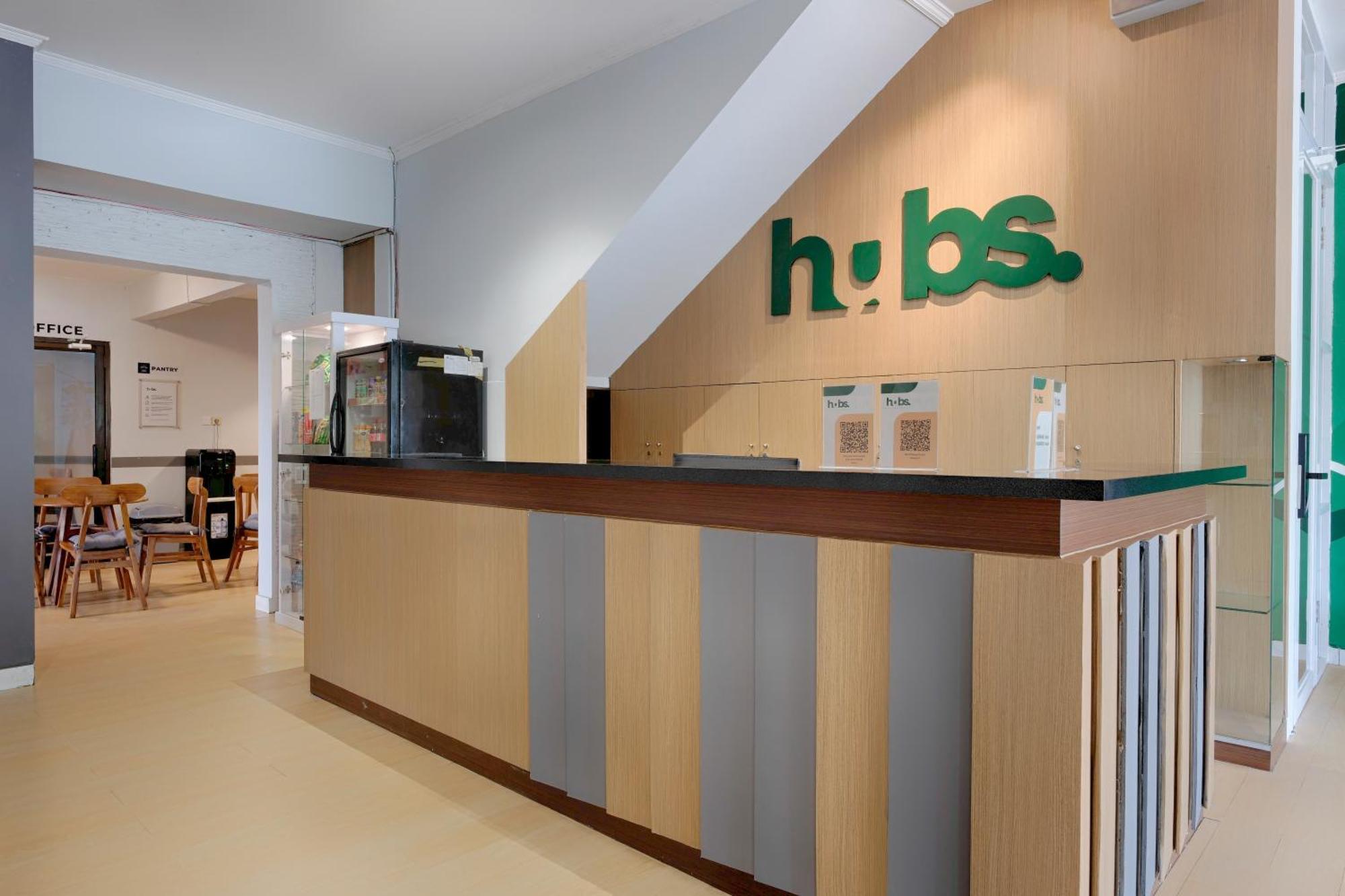 Hubs Hostel Yogyakarta Exterior photo