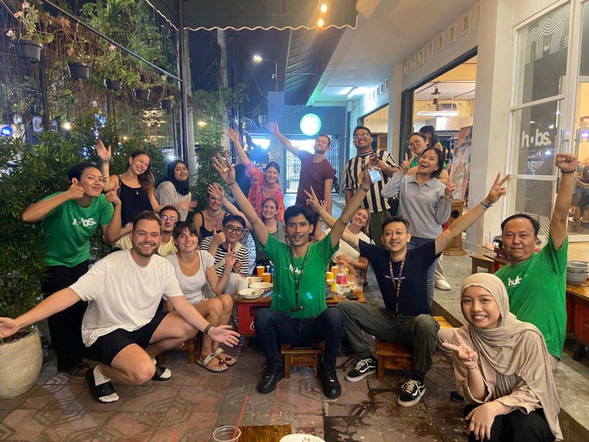 Hubs Hostel Yogyakarta Exterior photo