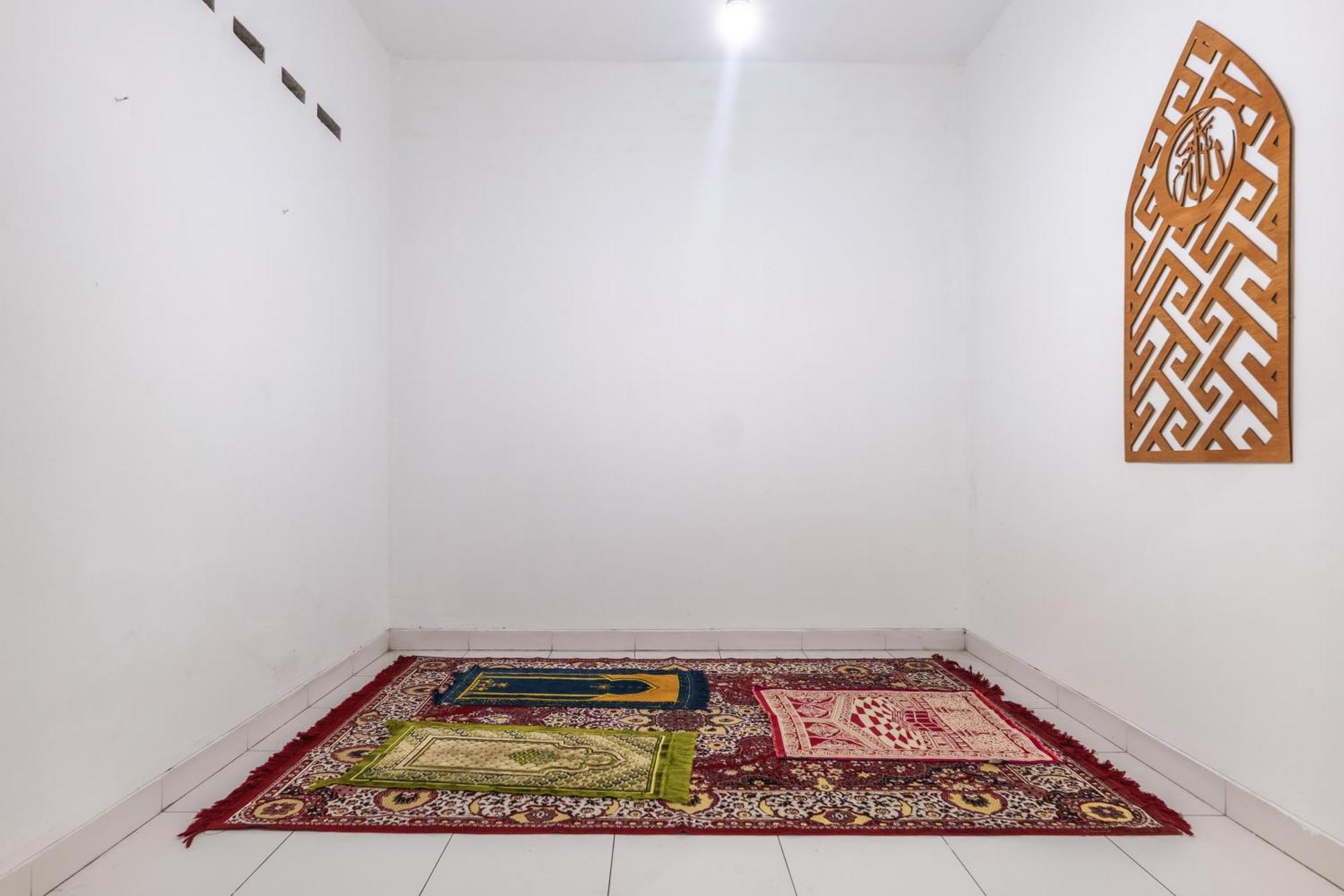 Hubs Hostel Yogyakarta Exterior photo